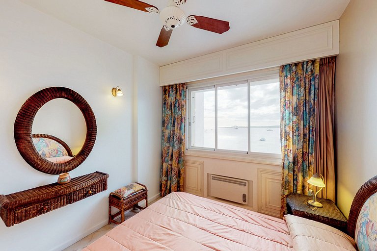 Apartment facing Playa Mansa, Punta del Este.