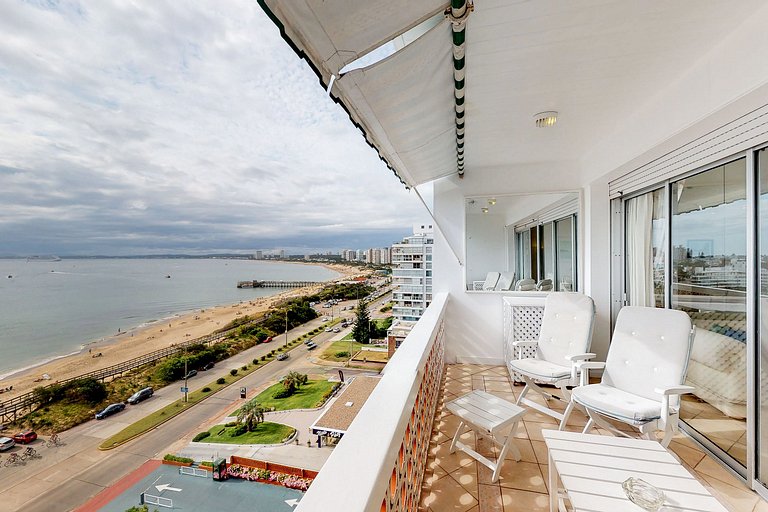 Apartamento em frente à Playa Mansa, Punta del Este.