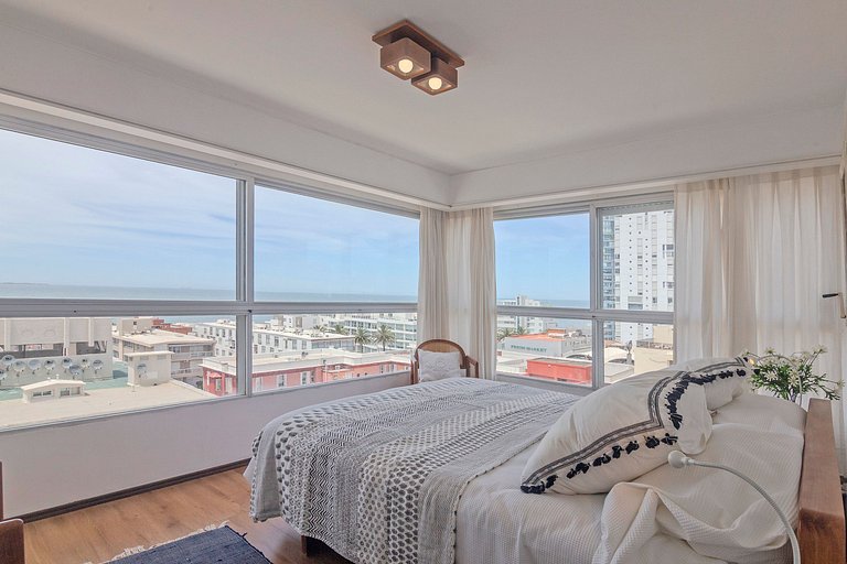 Apartment with sea view in Punta del Este.