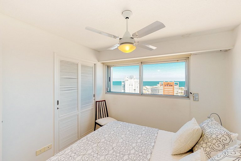 Apartamento con vista total al Yacht Club.