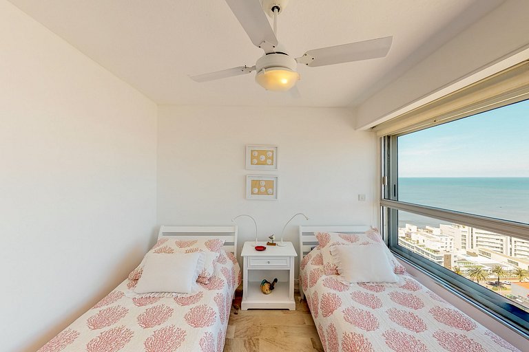 Apartamento con vista total al Yacht Club.