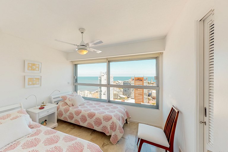 Apartamento con vista total al Yacht Club.