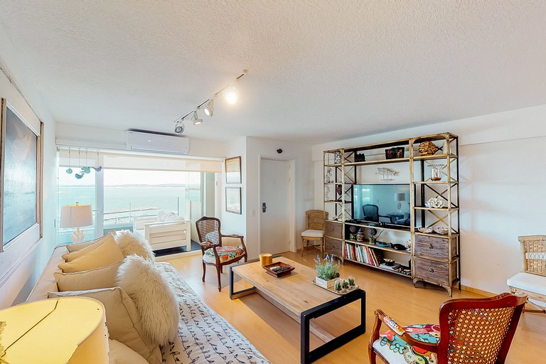 Apartamento con vista total al Yacht Club.