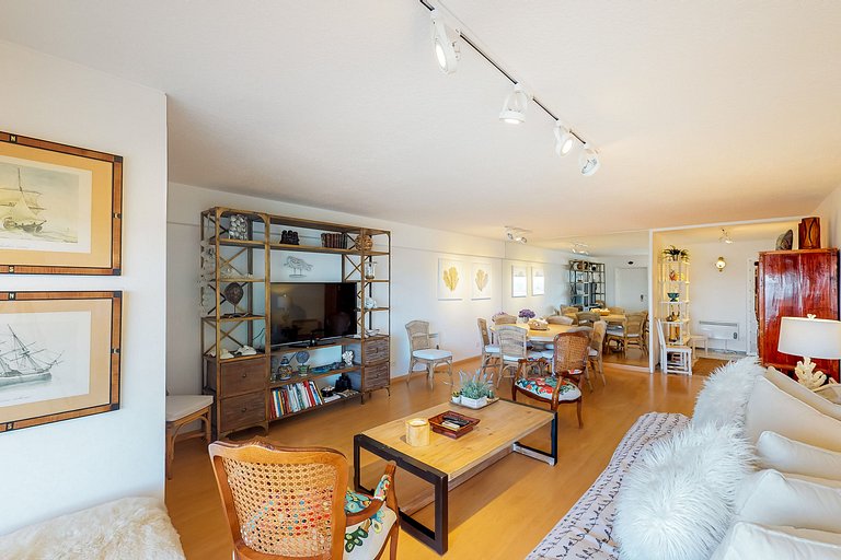 Apartamento con vista total al Yacht Club.
