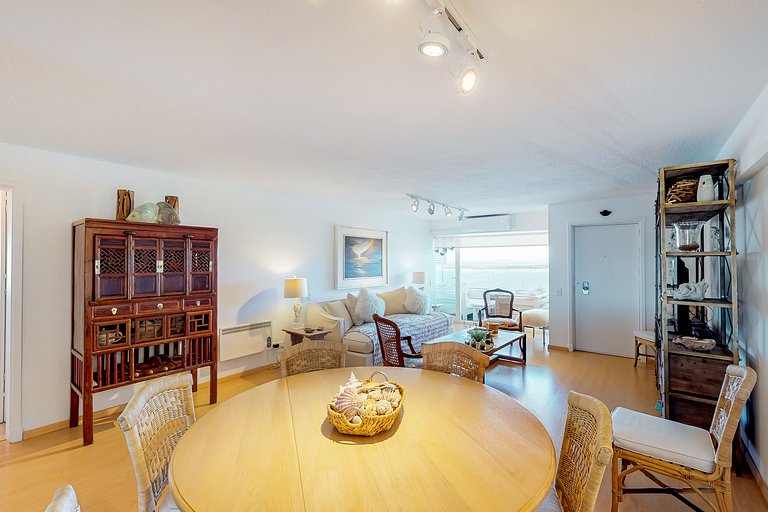 Apartamento con vista total al Yacht Club.