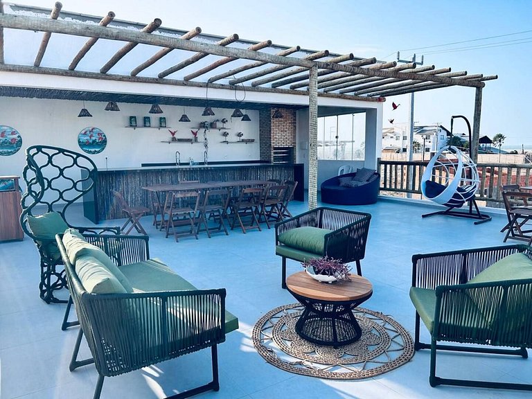 Casa próxima à praia c/ piscina e churrasqueira