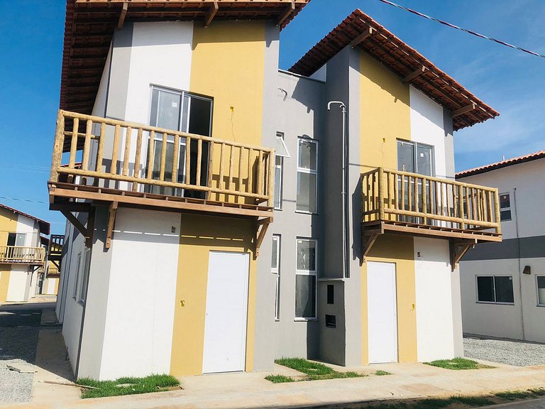 Casa próxima à praia c/ piscina e churrasqueira