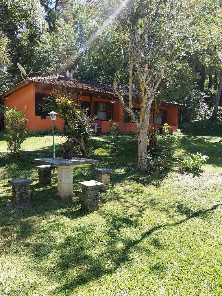 Chalet con piscina en entorno natural, Maringá.