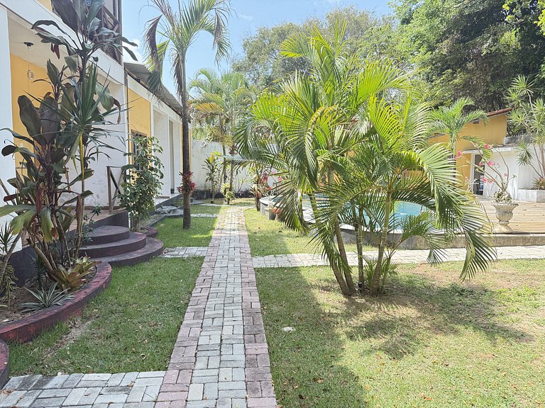Guesthouse with a pool and green areas, Pipa.