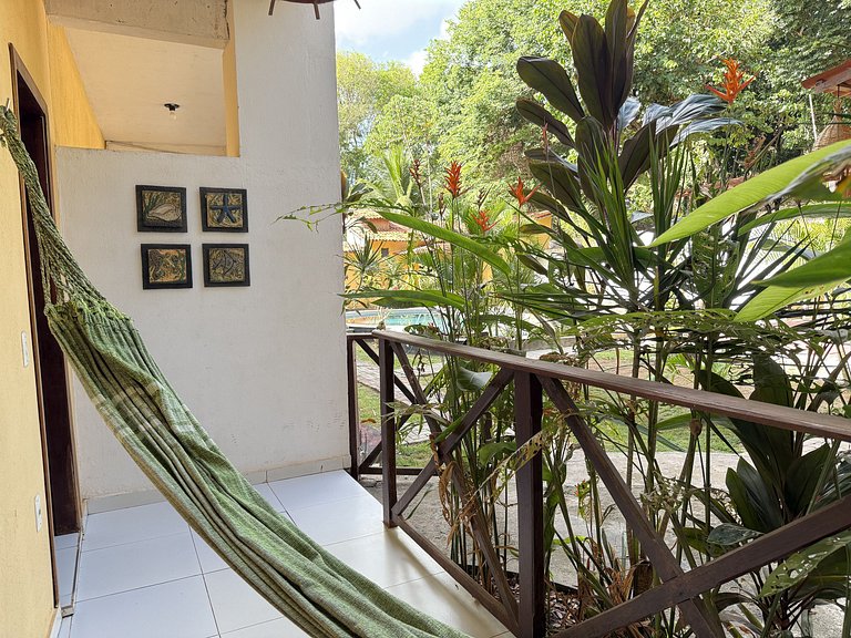 Guesthouse with a pool and green areas, Pipa.