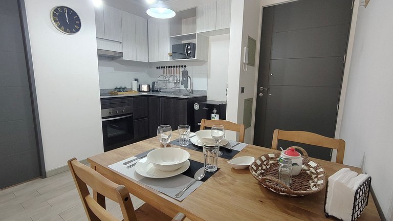 Apartamento a poucos passos do Metrô La Cisterna,