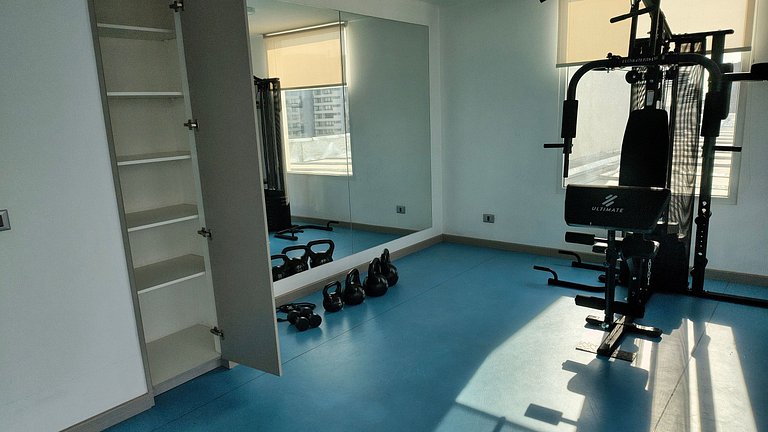 Apartamento a poucos passos do Metrô La Cisterna,