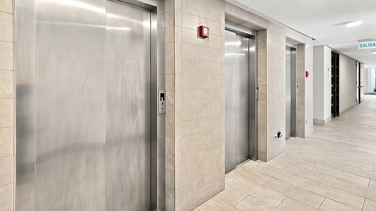 Apartment steps from Metro La Cisterna.