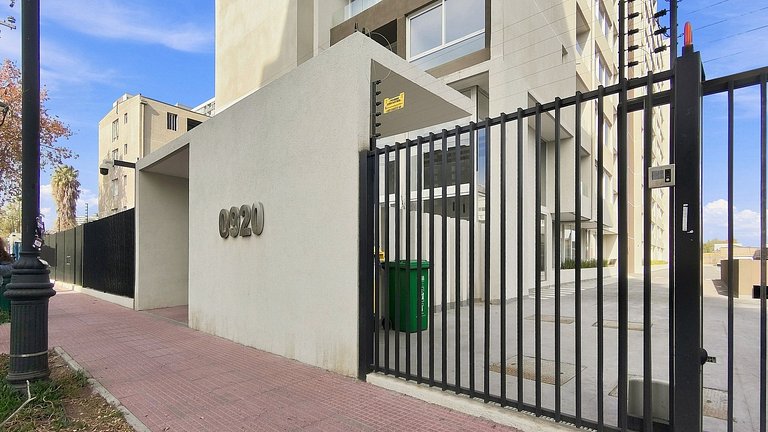 Apartment steps from Metro La Cisterna.