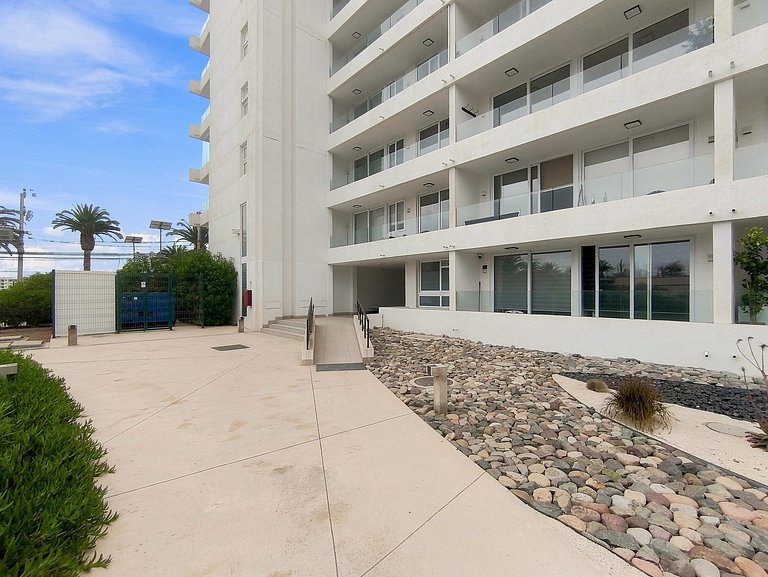 Apartment steps from the Monumental Lighthouse