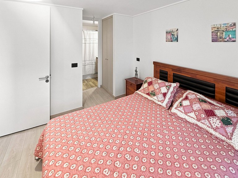 Apartamento com lagoa e esportes aquáticos