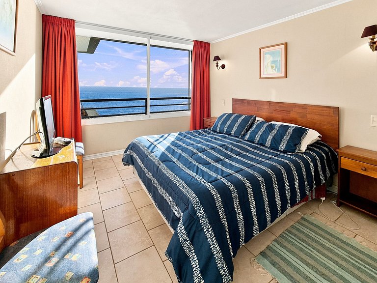Family apartment facing Cochoa Beach