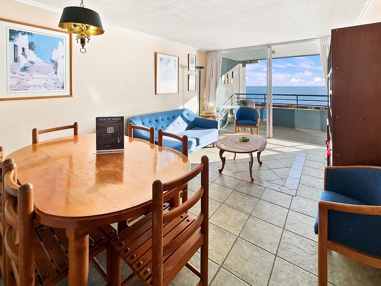 Apartamento familiar em frente à Praia Cochoa