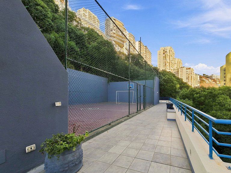 Family apartment facing Cochoa Beach