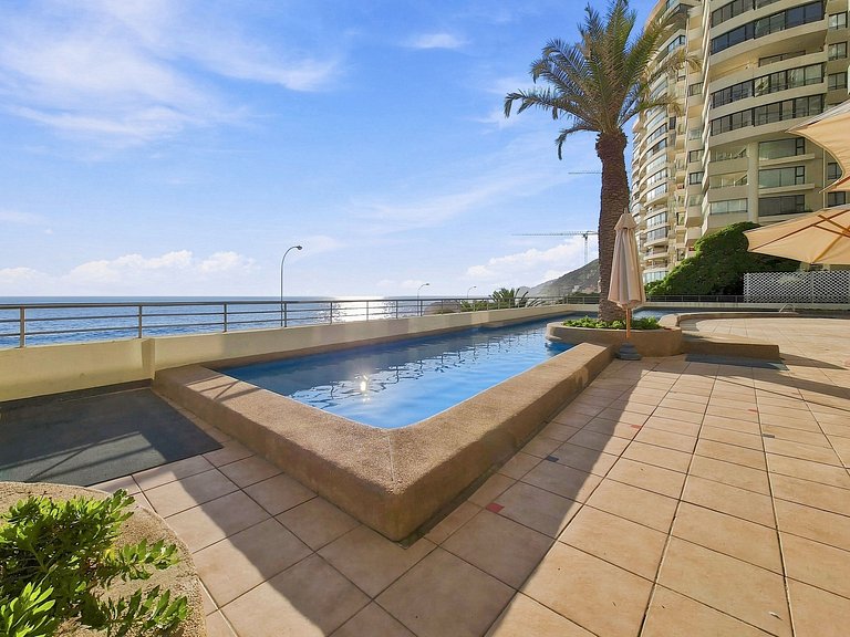 Family apartment facing Cochoa Beach