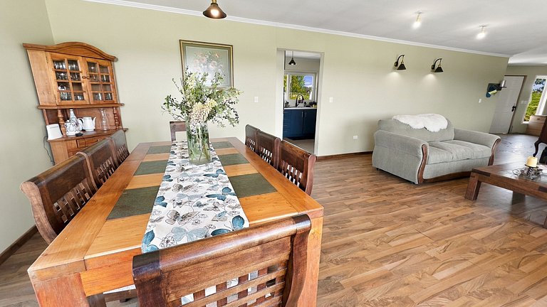 Casa familiar con áreas verdes en Puerto Varas