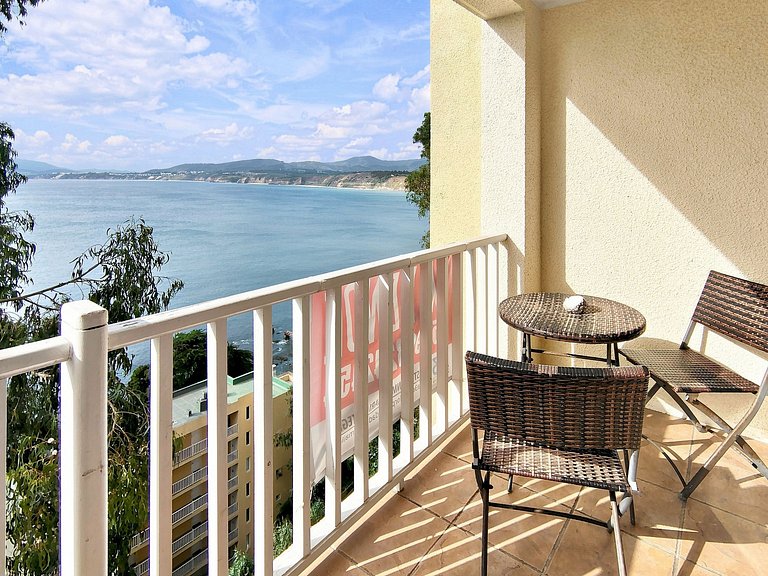 Departamento con vista al mar en Bahía Pelícanos.