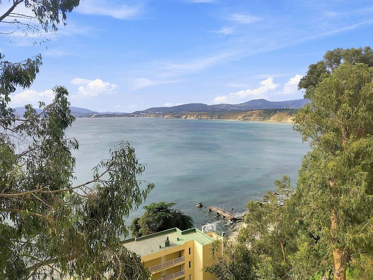 Departamento con vista al mar en Bahía Pelícanos.