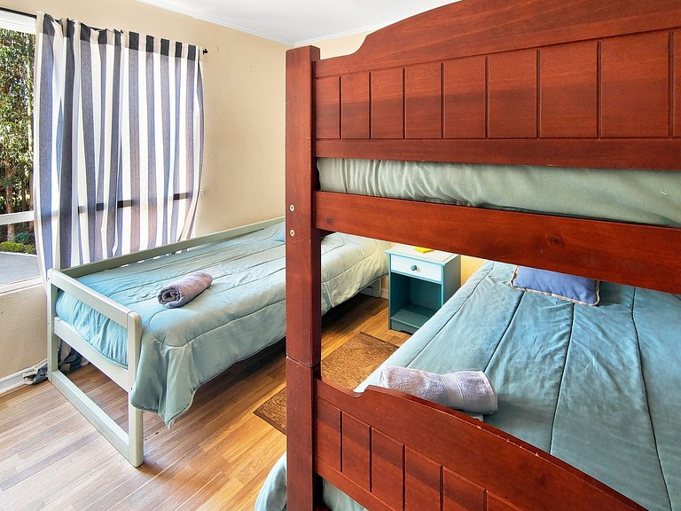 Family apartment with ocean view in Horcón