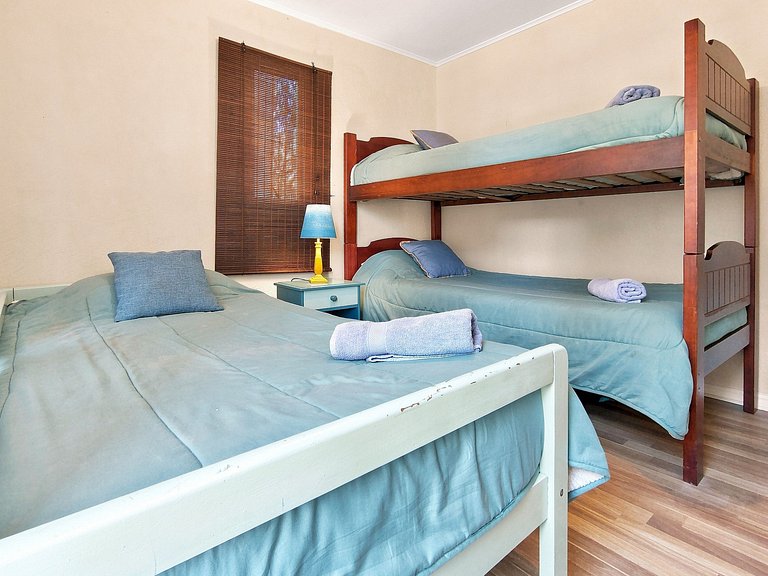 Family apartment with ocean view in Horcón