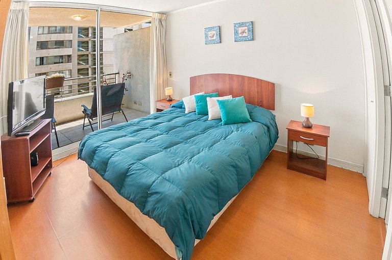 Apartment steps from the sea and Mall Marina, Viña del Mar.