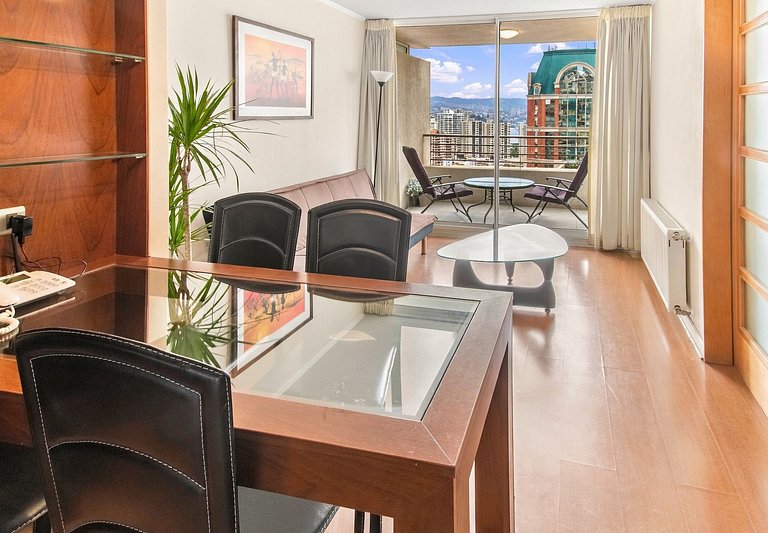 Apartment steps from the sea and Mall Marina, Viña del Mar.