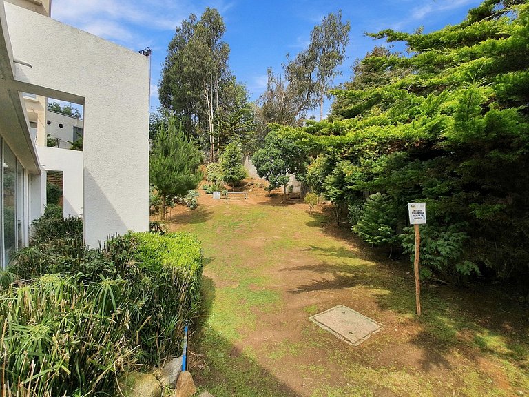 Apartment with parking, steps from the sea and Mall Marina.