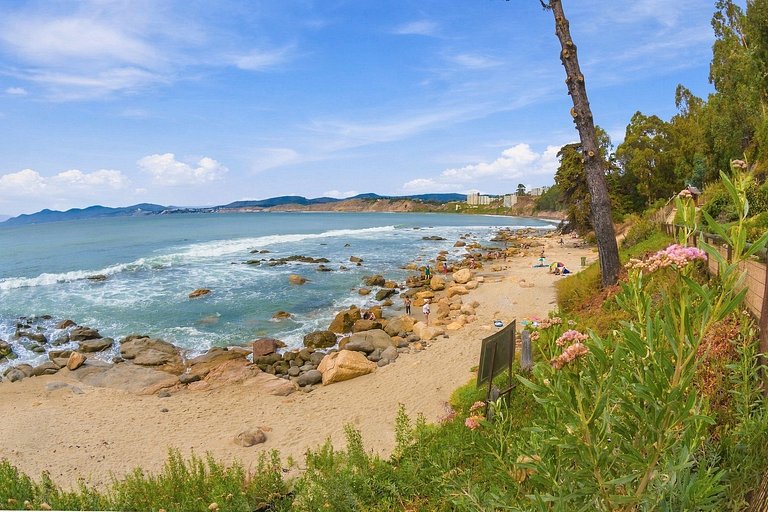 Departamento con vista al mar en Bahía Pelícanos.