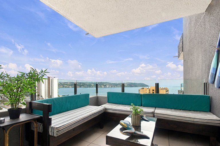 Apartamento em La Herradura com Piscina e Vista