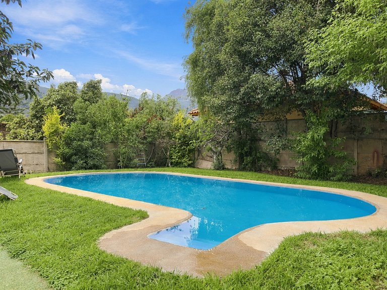 Casa familiar con piscina en Olmué