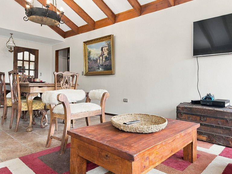 Family house with pool in Olmué